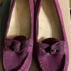 Vionic Burgundy Suede Shoes; Size: 8.5